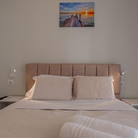 Esel Apartments Саранде Екстериор снимка
