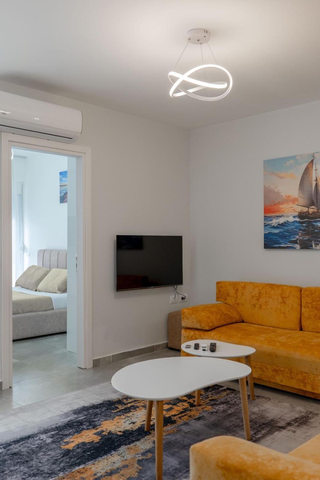 Esel Apartments Саранде Екстериор снимка
