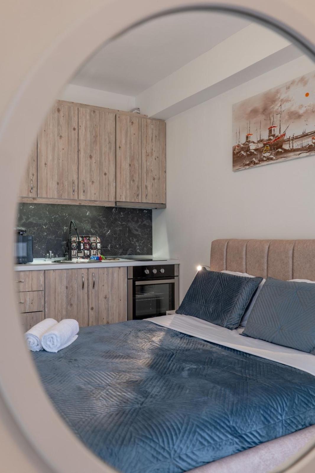 Esel Apartments Саранде Екстериор снимка