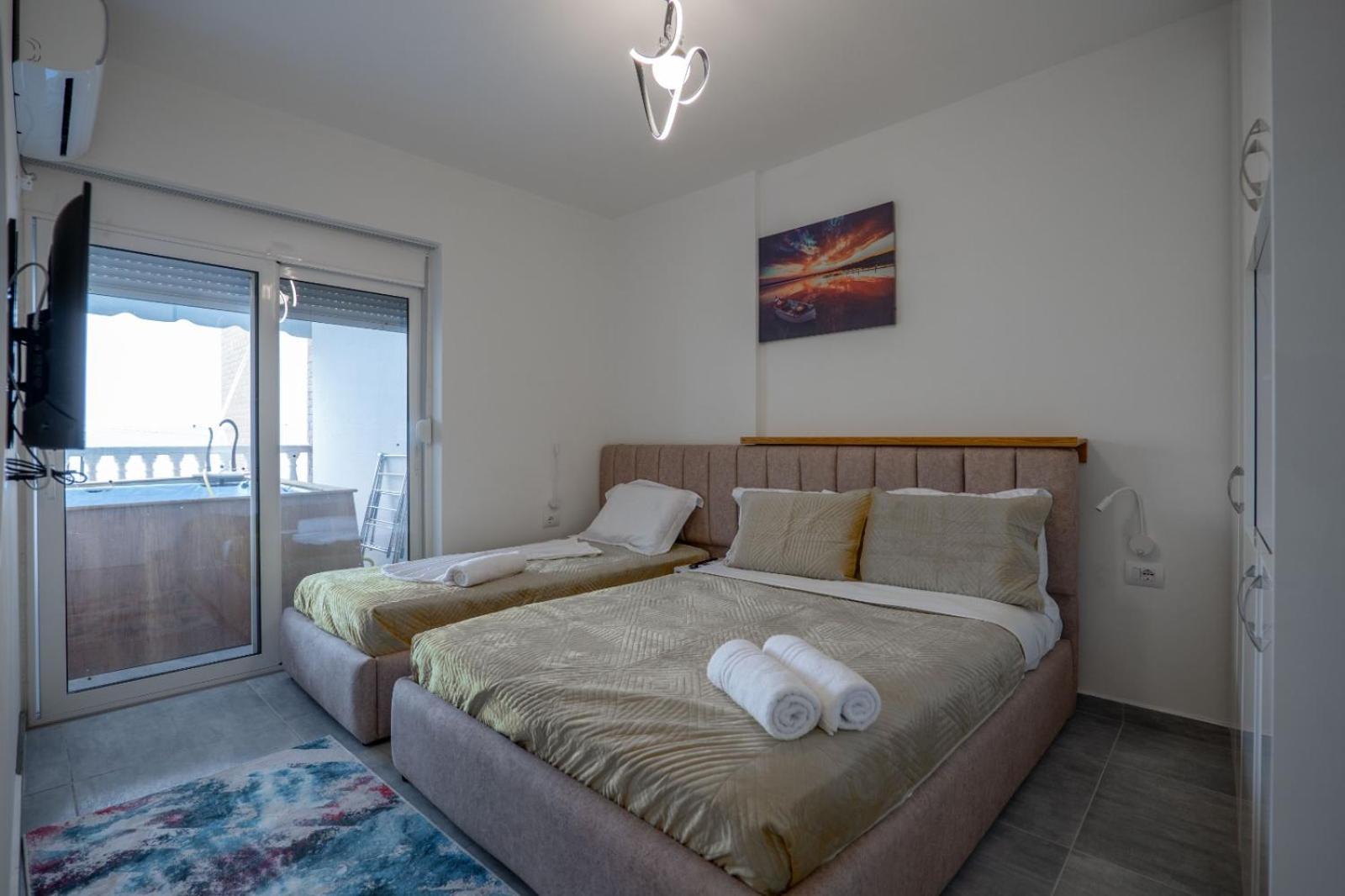 Esel Apartments Саранде Екстериор снимка