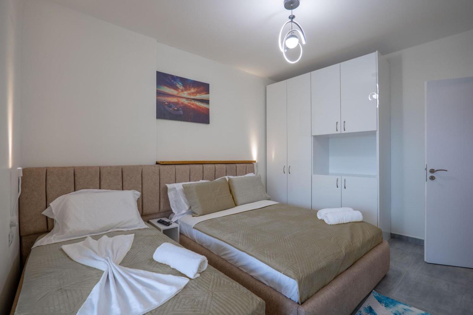 Esel Apartments Саранде Екстериор снимка
