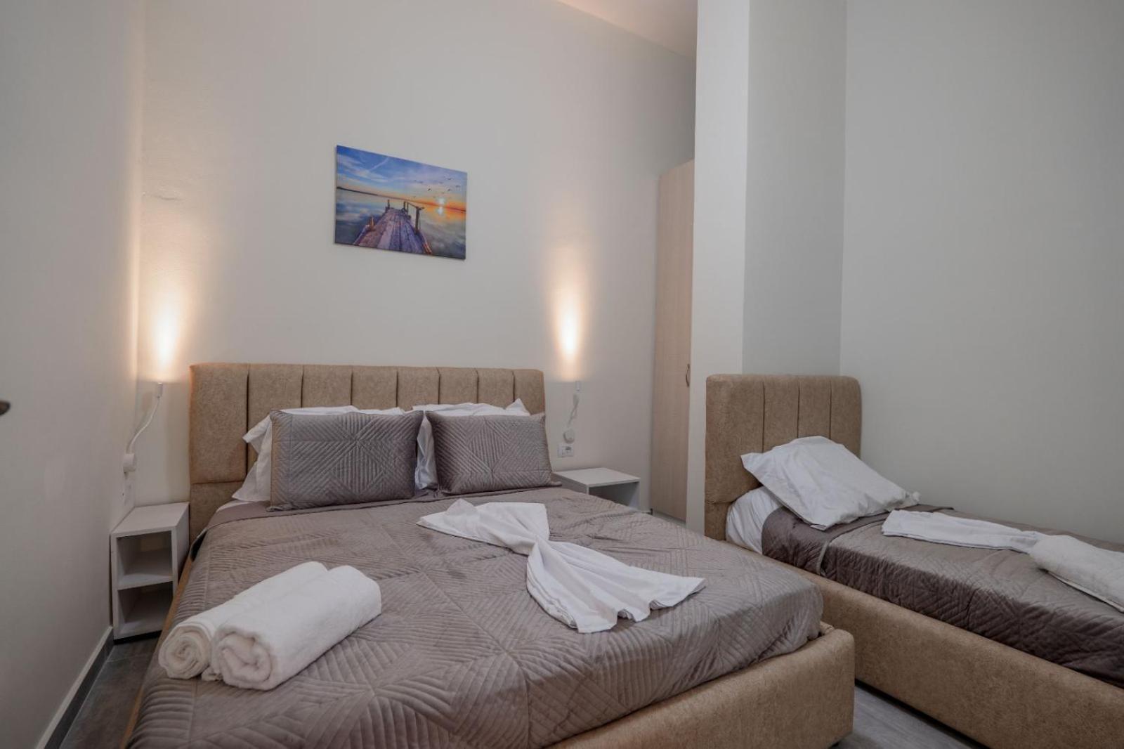 Esel Apartments Саранде Екстериор снимка