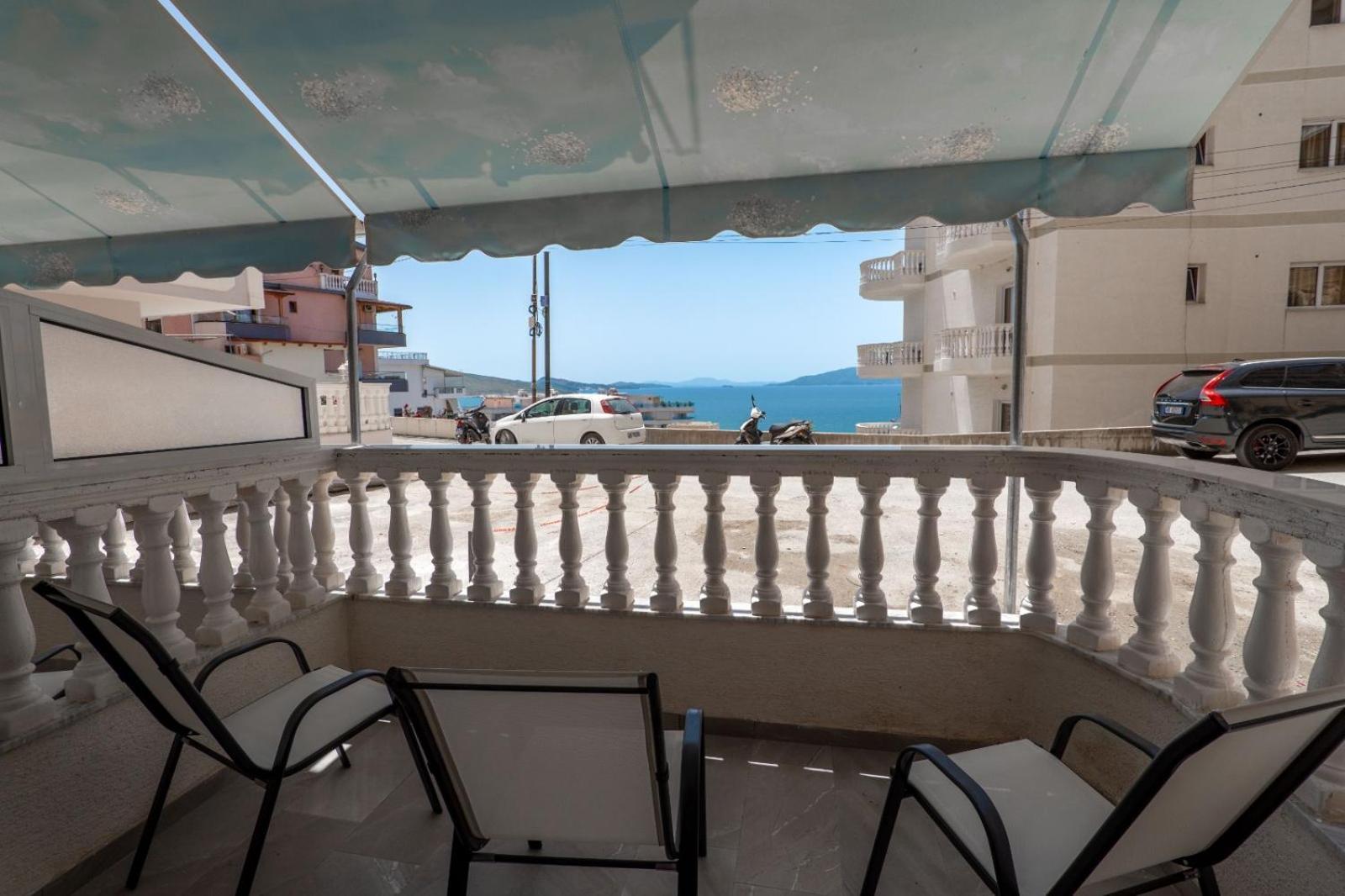Esel Apartments Саранде Екстериор снимка